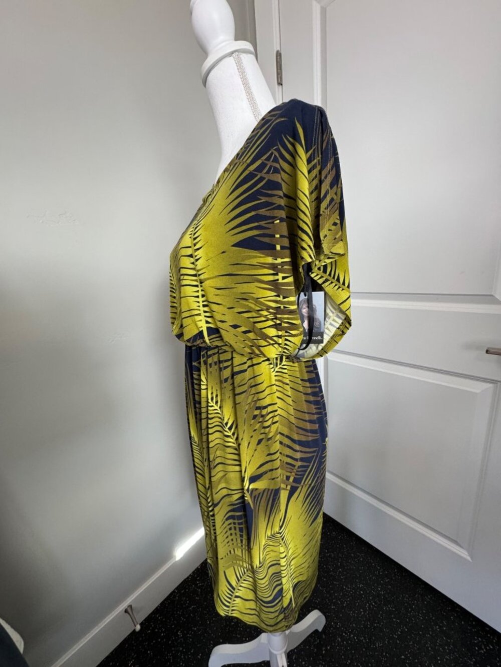 Valerie Bertinelli Womens Tropical Palm Print Dress 8 Yellow & Black Travel - Picture 14 of 16